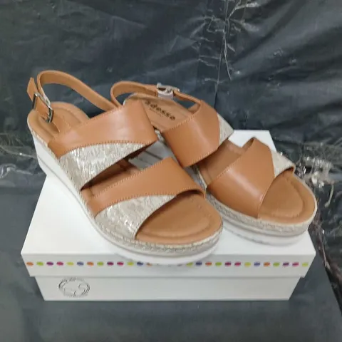 BOXED PAIR OF ADESSO GABBY BLOCK PRINT WEDGE SANDAL - UK SIZE 6