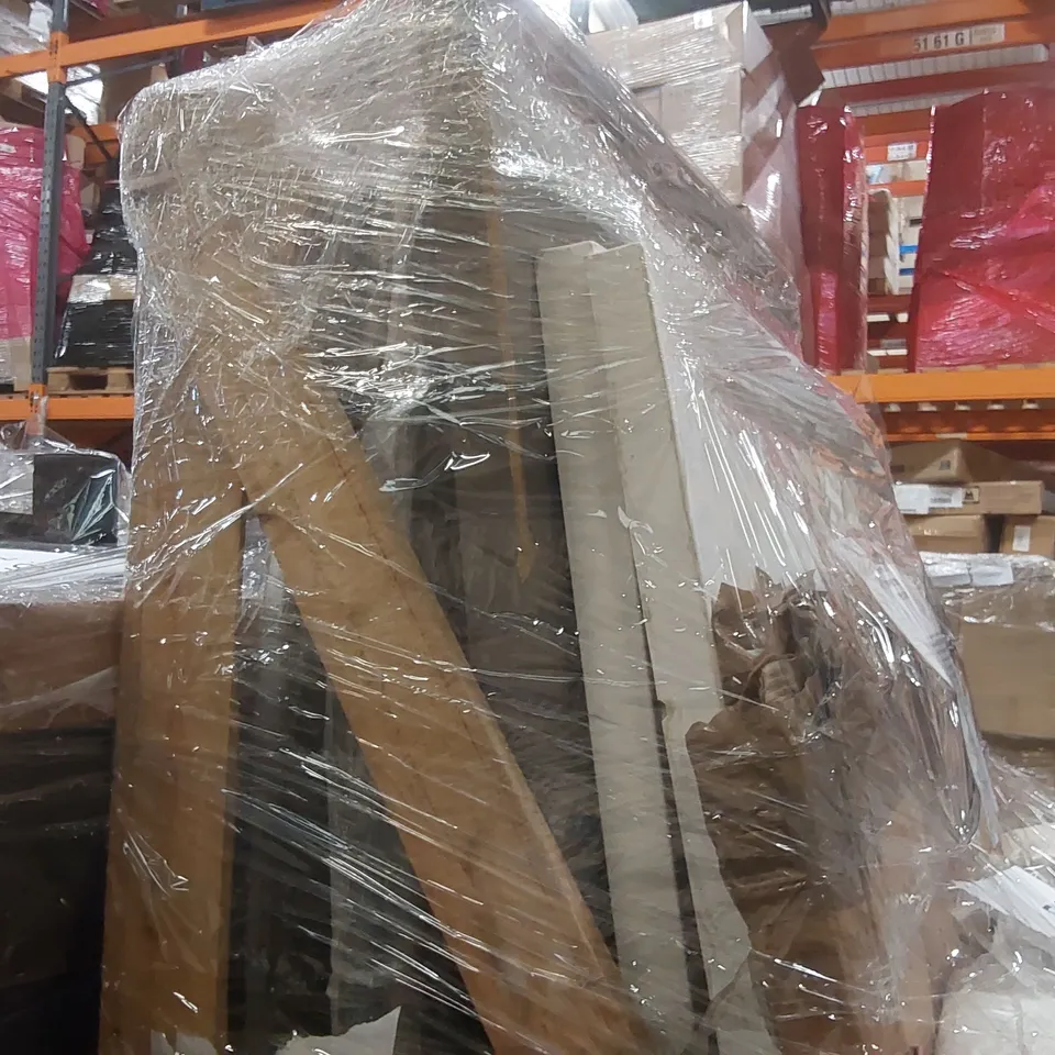 PALLET CONTAINING APPROXIMATELY 11x MIX STONE-RESIN SHOWER TRAYS