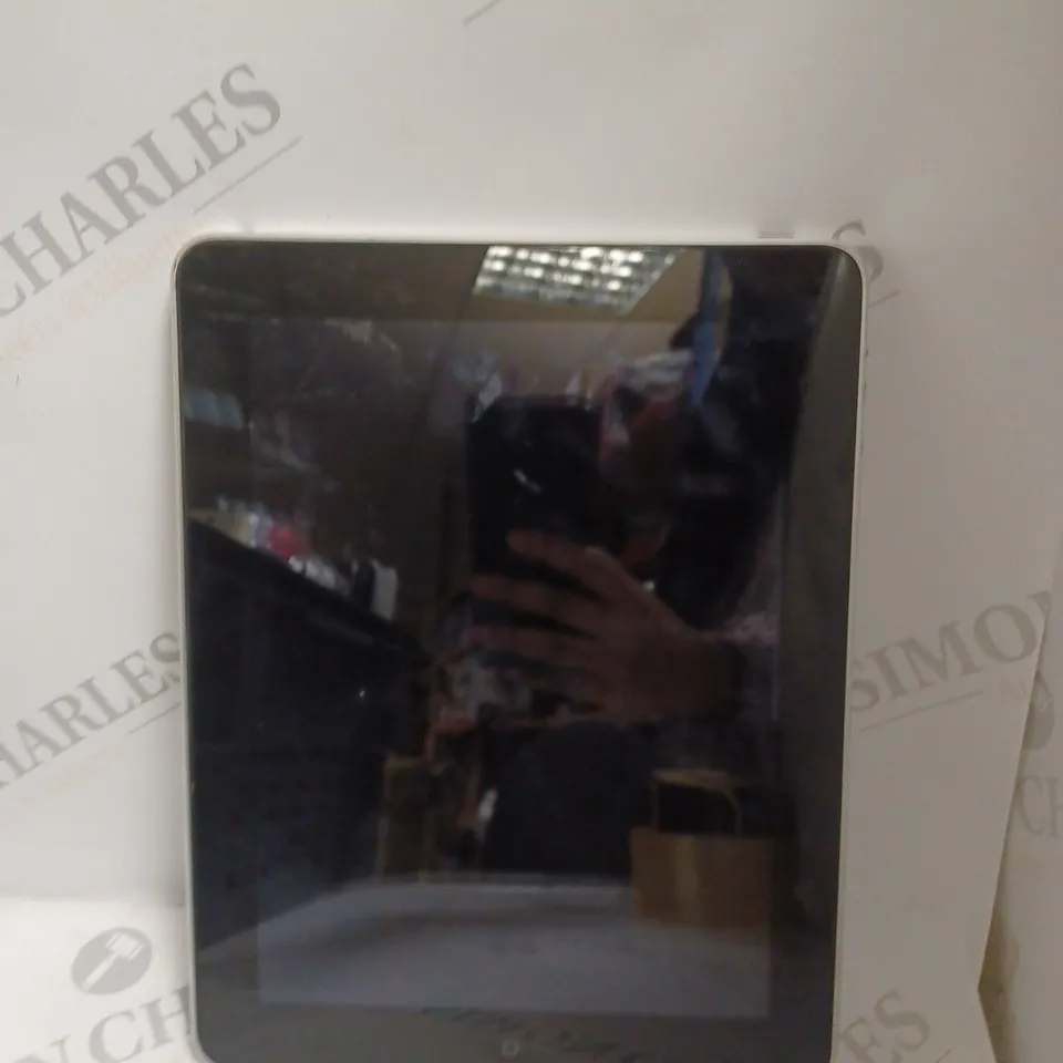 APPLE IPAD MODEL A1219 16GB