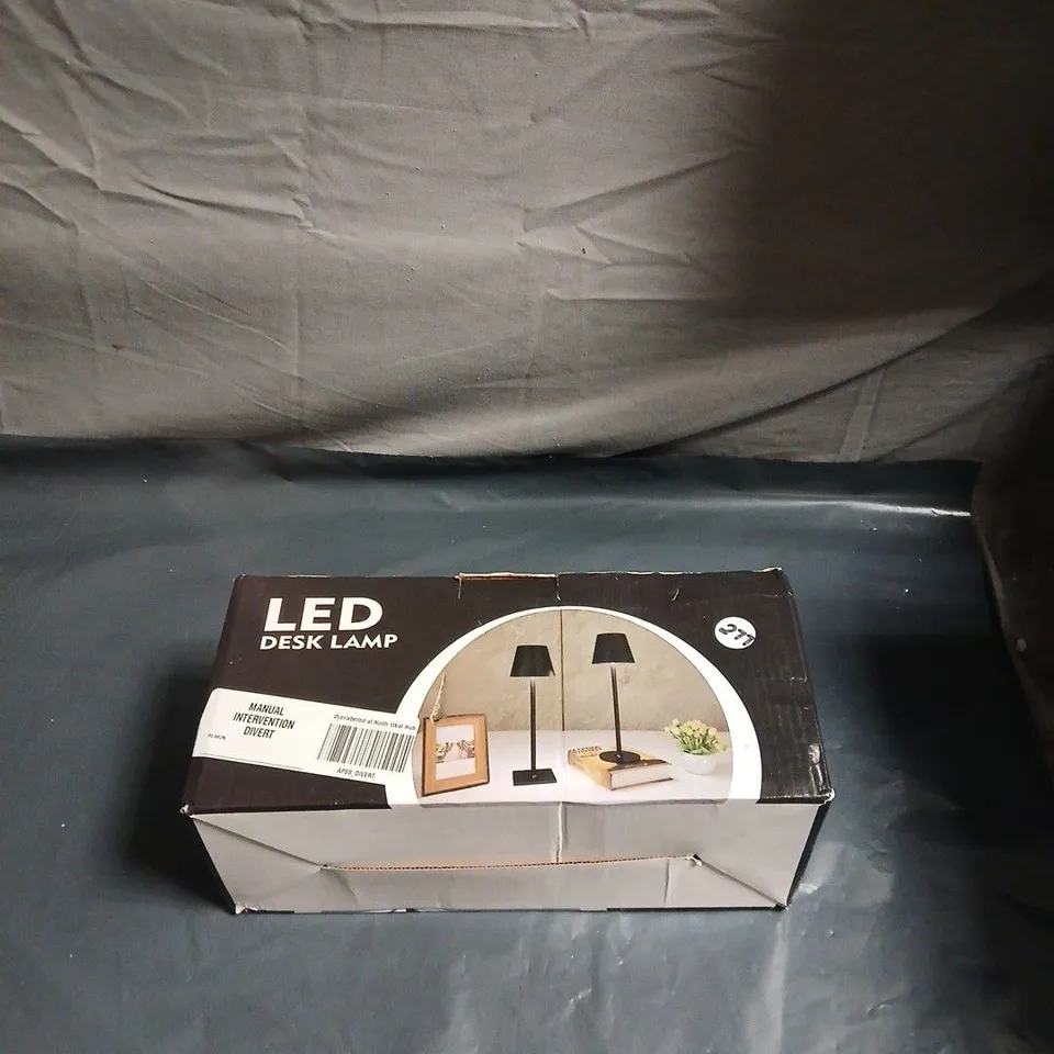 LED DESK LAMP – BOXED