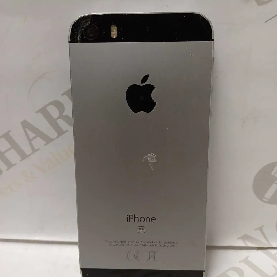 APPLE IPHONE SE (1ST GENERATION) - SILVER 