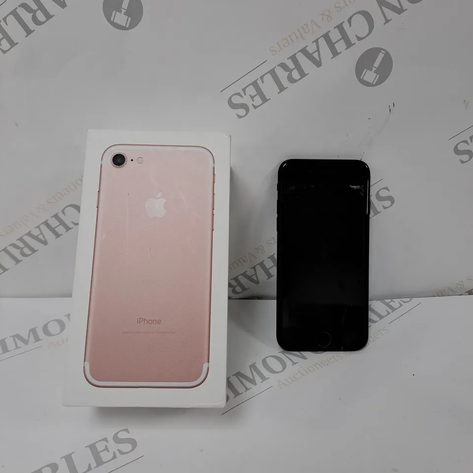 BOXED APPLE IPHONE 7 (A1778)