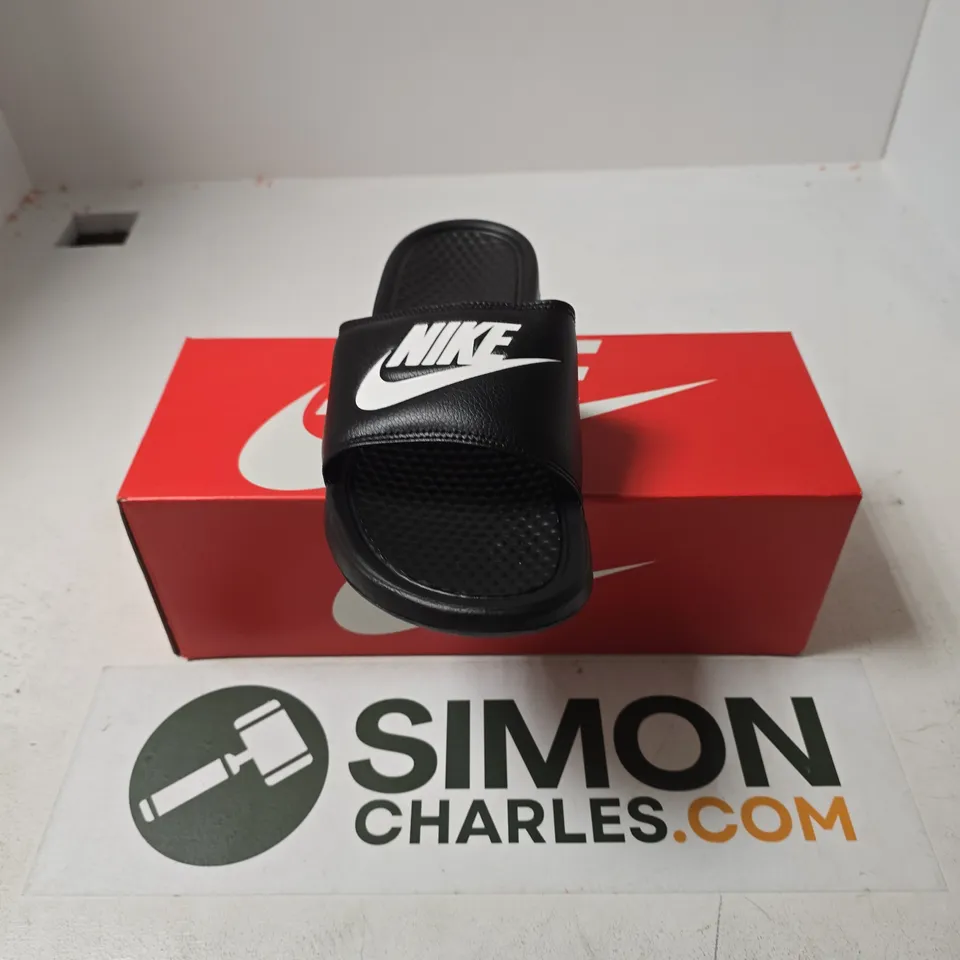 BOXED PAIR OF NIKE BENASSI JDI SLIDES IN BLACK - UK 9