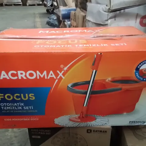 BOXED MACROMAX FOCUS MOP AND BUCKET