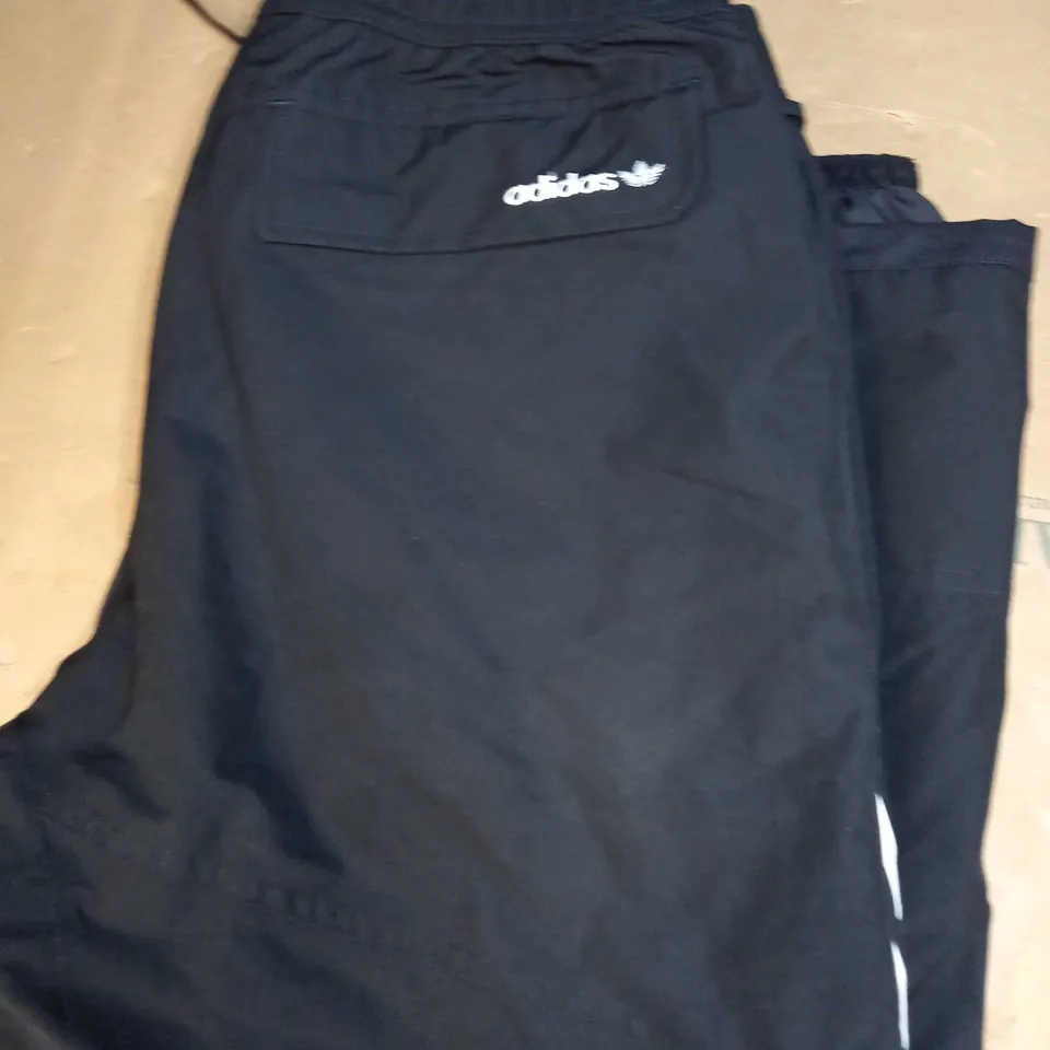 ADIDAS LOGO SKI PANTS SIZE USPECIFIED