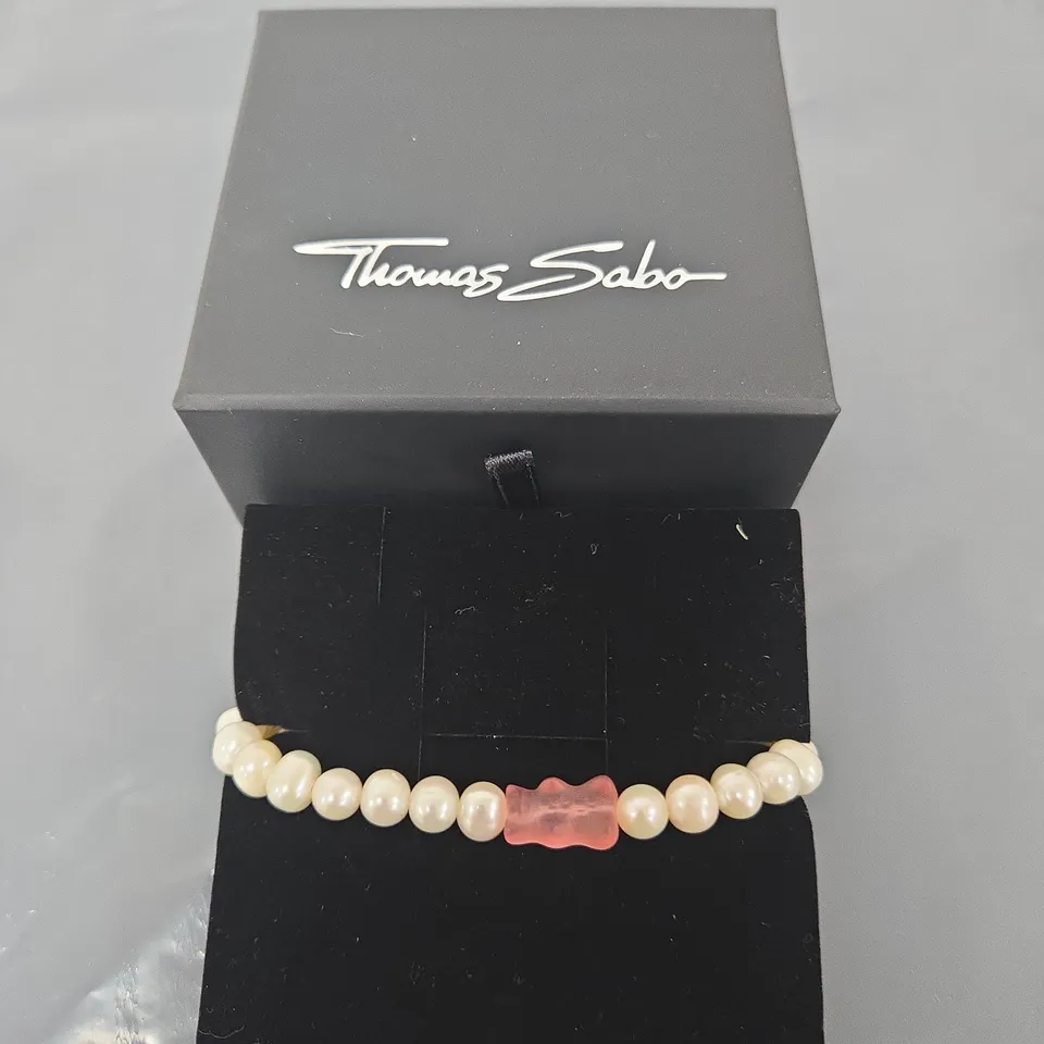 THOMAS SABO X HARIBO CREAM PEARL BEAD BRACELET WITH PINK GUMMY BEAR CHARM
