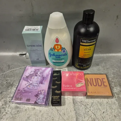 APPROXIMATELY 20 ASSORTED HEALTH & BEAUTY PRODUCTS TO INCLUDE - SHAMPOO, CONDITIONER, BALM FOUNDATION ETC 