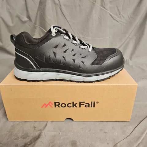 BOXED PAIR OF ROCKFALL FLY SAFETY TRAINER IN BLACK SIZE UK 9