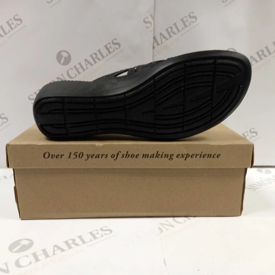 BOXED PAIR OF CUSHION WALK DIAMANTE MULES IN BLACK - SIZE 7