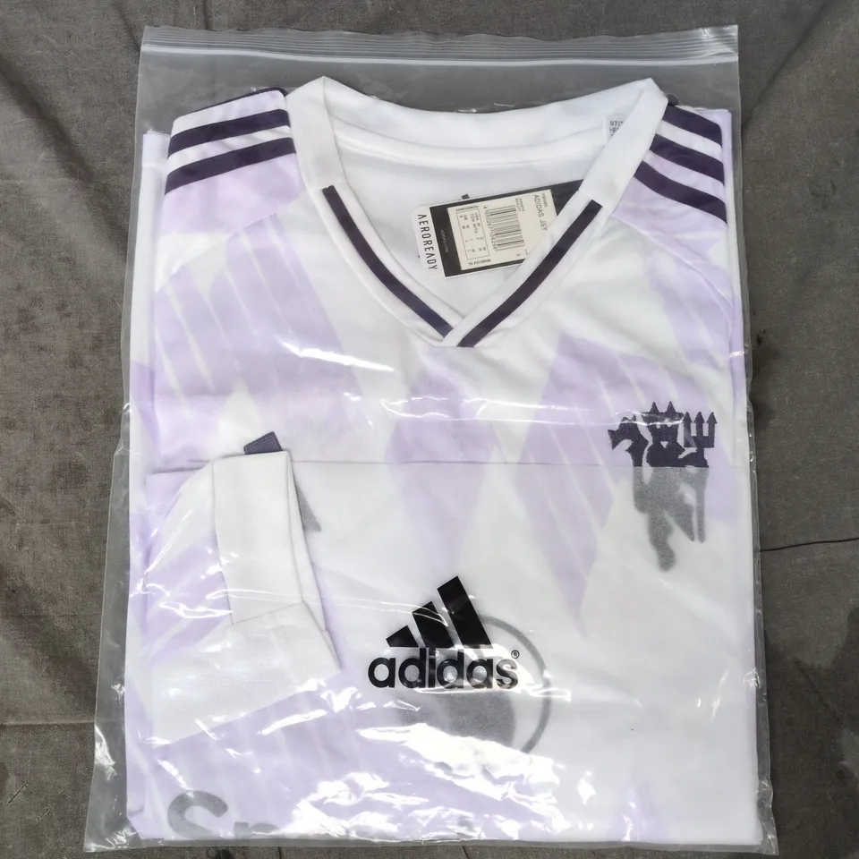 BAGGED ADIDAS MANCHESTER UNITED 2025/26 AWAY JERSEY SIZE MEDIUM