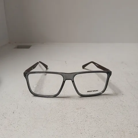 MORMAII EYEGLASSES – BLACK RECTANGULAR FRAME WITH GREY FABRIC CASE