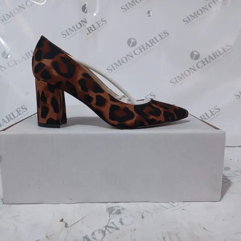 PAIR OF MF HEELS (LEOPARD PATTERN), SIZE 4