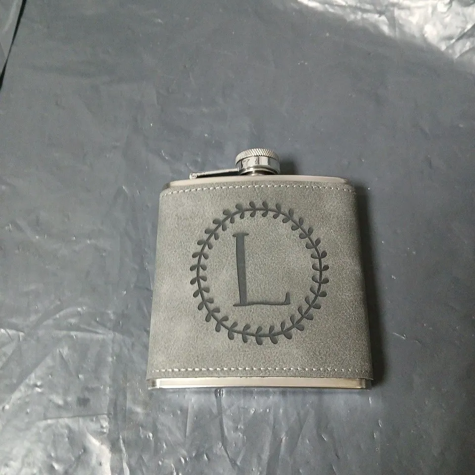 APPROXIMATELY 20 ASSORTED HOUSEHOLD ITEMS INCLUDING GOLD LABEL DUBBIN , HIP FLASK AND ADVANCED ELECTROMAGNETIC ANTI FREEZE SNOW REMOVAL DEVICE 