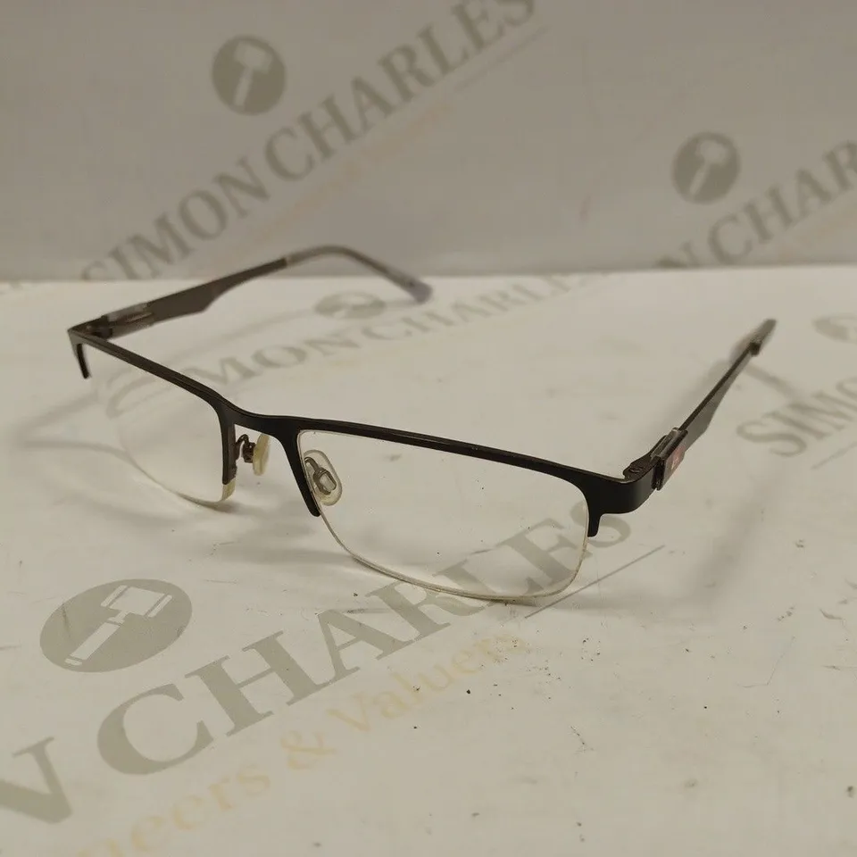 QUICKSILVER GLASSES WITH CASE 