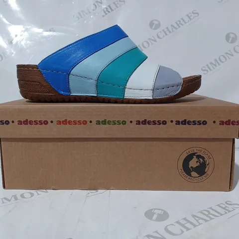 BOXED PAIR OF ADESSO EVA SANDALS IN MULTICOLOUR UK SIZE 6