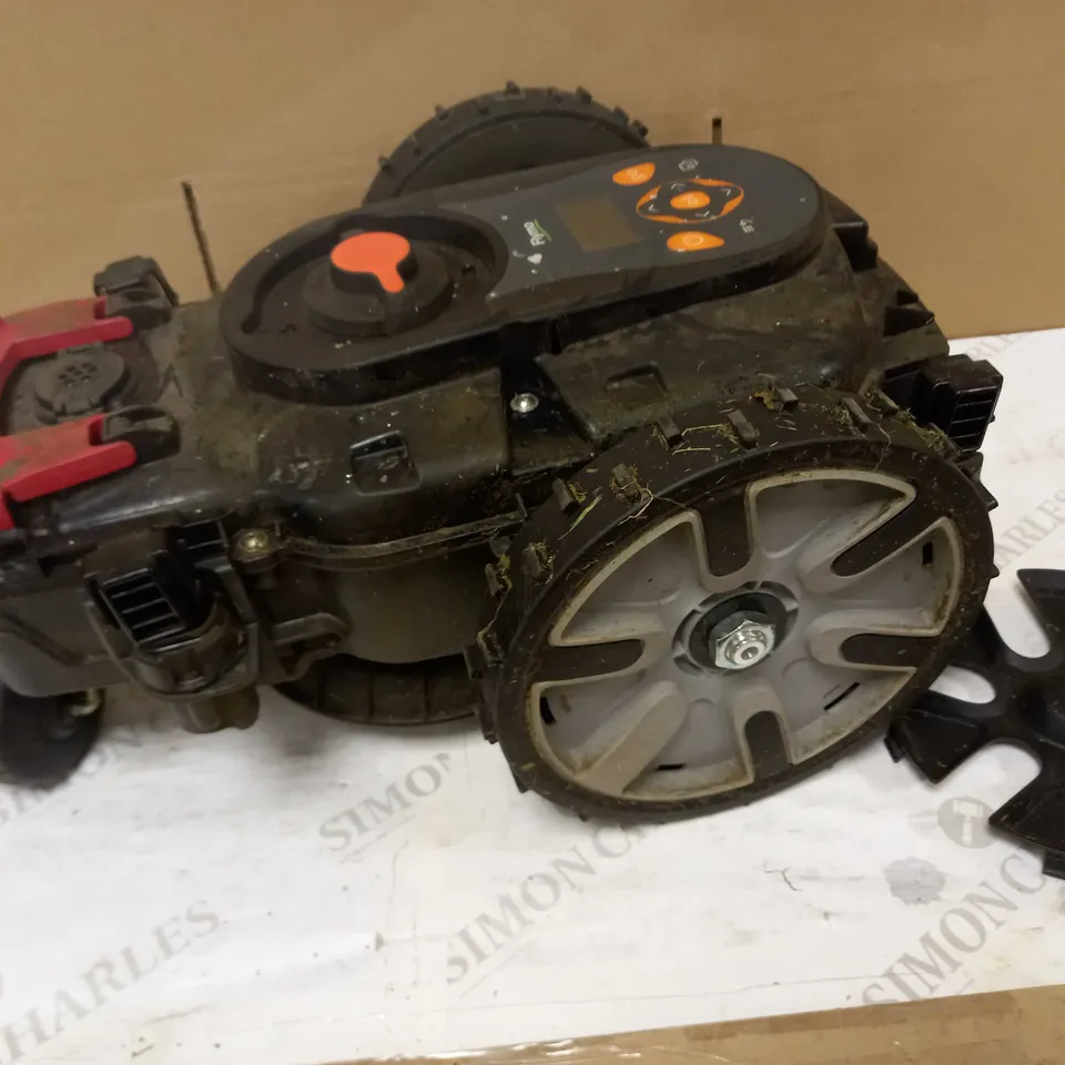 FLYMO EASILIFE 350 ROBOTIC LAWNMOWER 