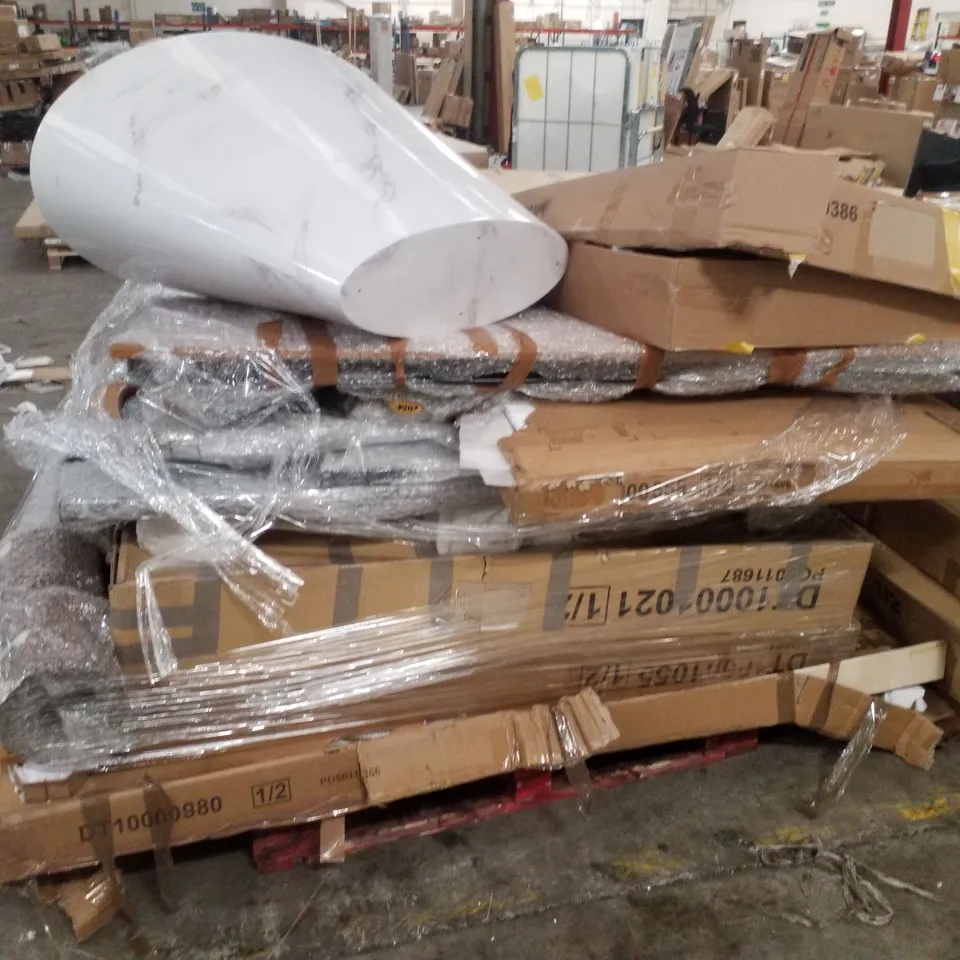 PALLET CONTAINING ASSORTED FLATPACK FURNITURE PARTS 
