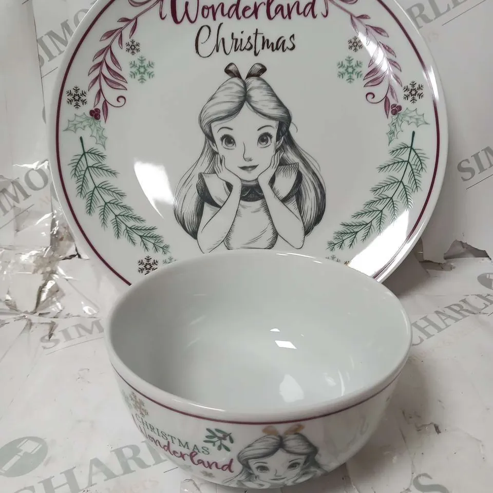 BRAND NEW BOXED ALICE IN WONDERLAND CHRISTMAS 16 PIECE DINNER SET