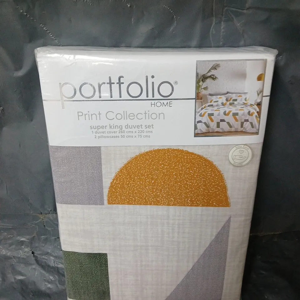 SEALED PORTFOLIO HOME PRINT COLLECTION MELBOURNE SUPER KING DUVET SET IN MULTI