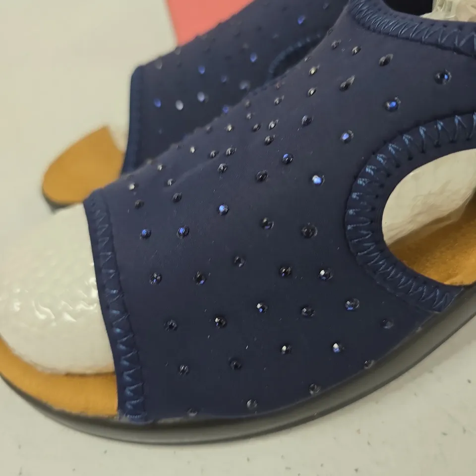 DR LIGHTFOOT JENNY NAVY WIDE-FIT SANDALS – UK 5