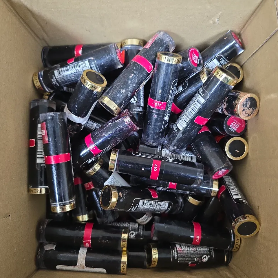 APPROXIMATELY 30 REVLON LOVE IS ON LIPSTICKS - 017
