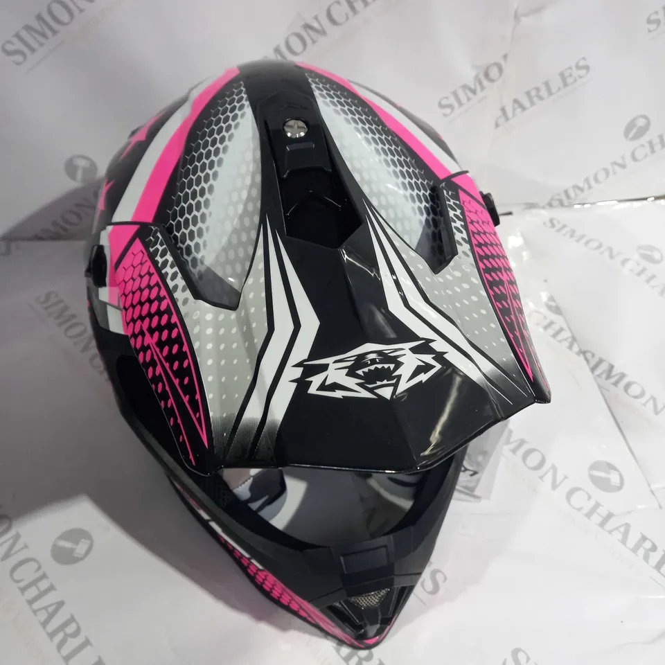 BOXED PINK WULFSPORT ICONIC CUB RACING HELMET IN PINK (SIZE YM)