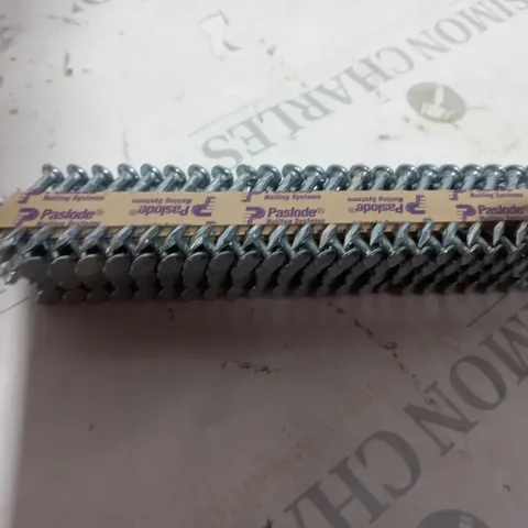 PASLODE 141185 3.4 X 35MM ELECTRO GALVANISED TWISTED NAIL FUEL PACK FOR PPNXI & PPN35CI (2500 PACK + 2 FUEL CELLS)