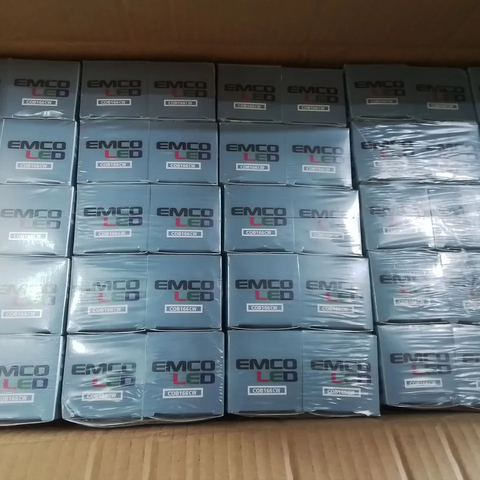 BOX OF APPROXIMATELY 200 EMCO LED COB166CW COOL WHITE 6W LIGHT MR16 BASE