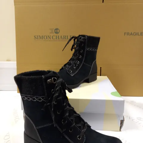 EARTH ORIGINS SUEDE HIKE BOOT SIZE 8