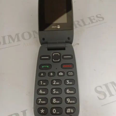 DORO GREY FLIP PHONE