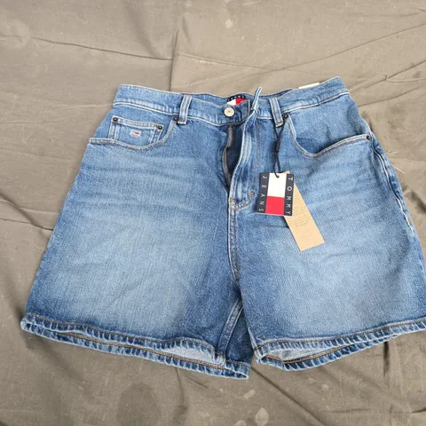 TOMMY JEANS DENIM SHORTS - LIGHT WASH, WOMEN'S MOM SHORT, SIZE 29