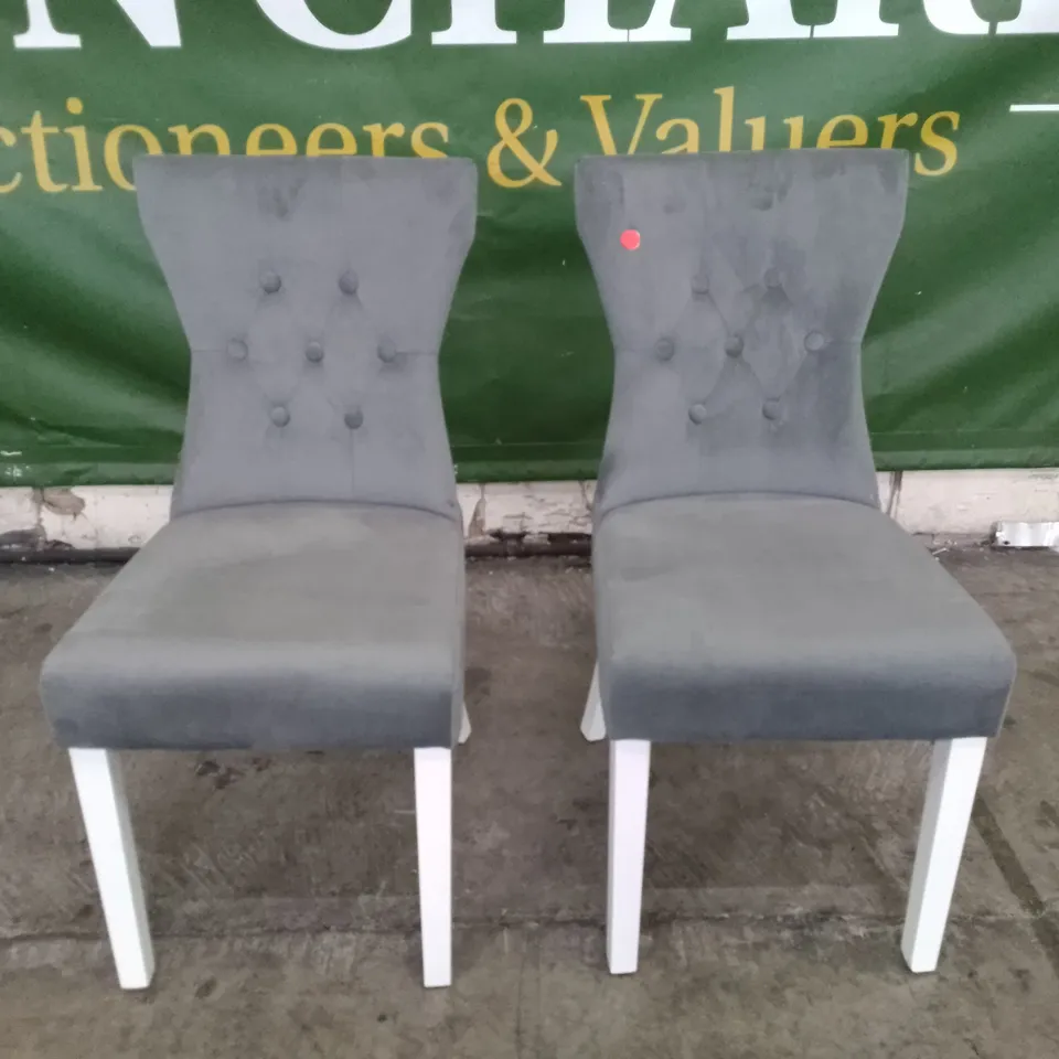 SET OF 2 NEW REGENT LIGHT GREY FABRIC BUTTON BACK DINING CHAIRS (WHITE LEG)