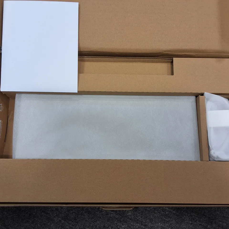 BOXED SAMSUNG GALAXY CHROMEBOOK INTEL LAPTOP IN SILVER - 340XDA-KA2