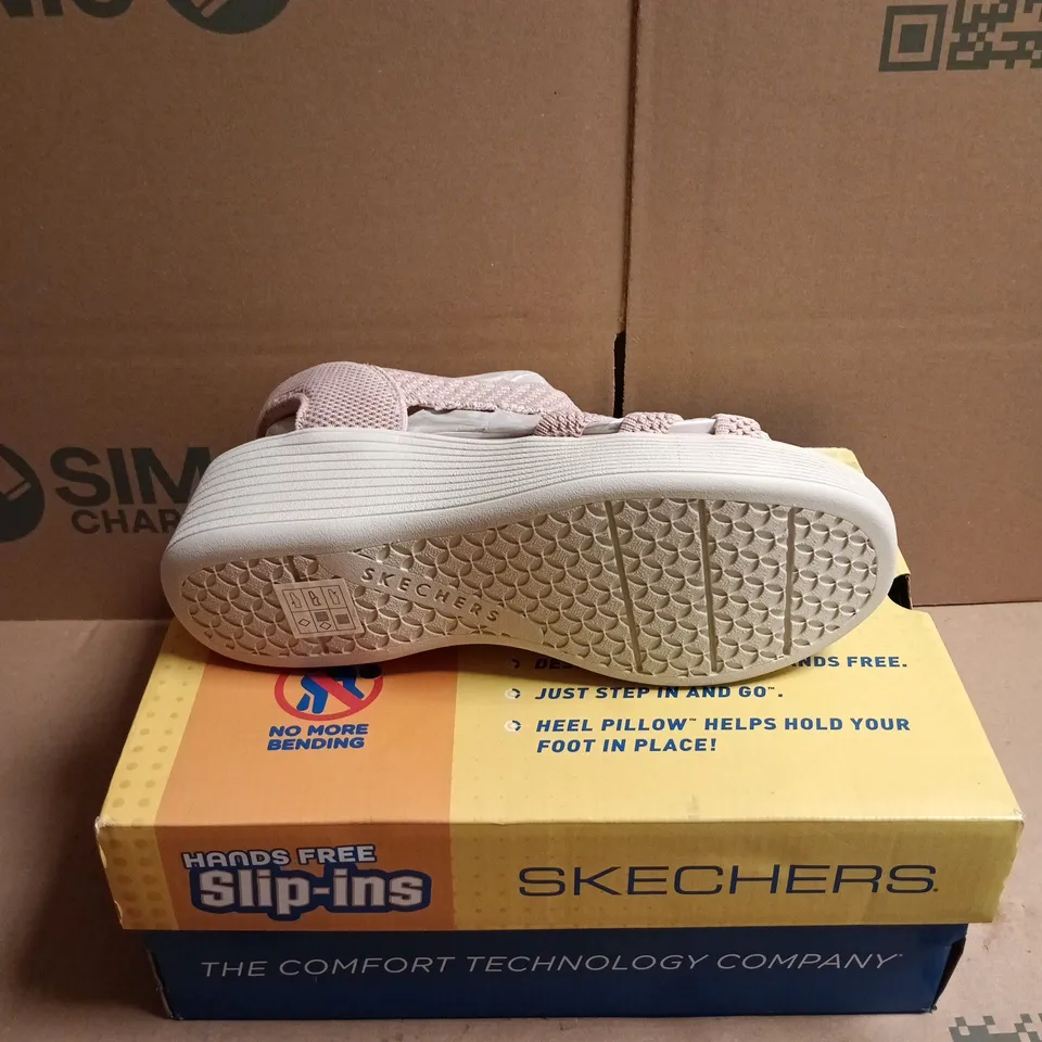 BOXED PAIR OF SKECHERS PARALLEL SLIP-INS SANDALS - 5