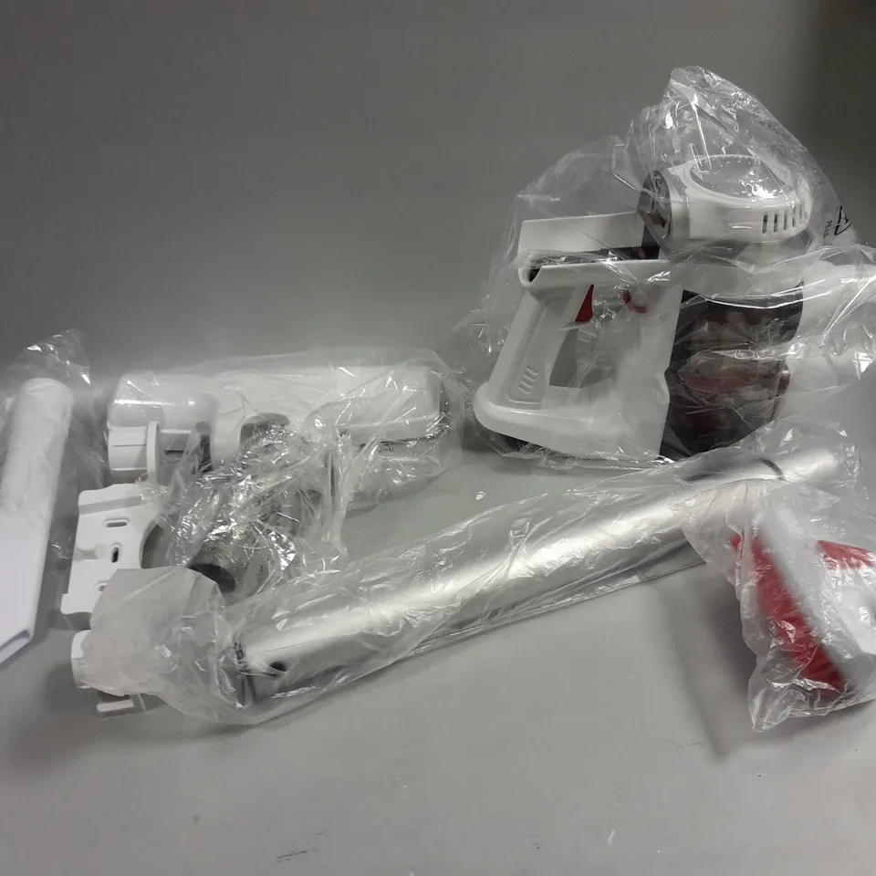 HANDHELD VACUUM CLEANER - BOXED 