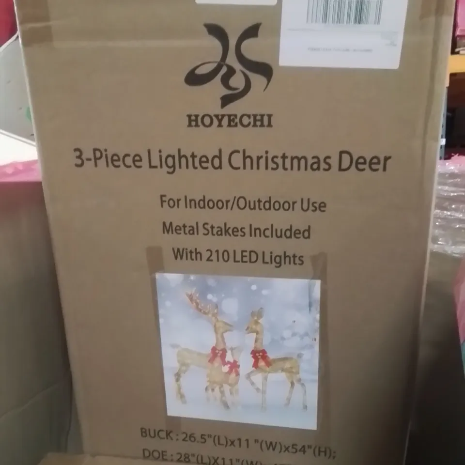PALLET CONTAINING VARIOUS ASSORTED BOXED HOUSEHOLD ITEMS TO INCLUDE: LOL DOLL TRAVEL SUITCASE, 3 PIECE CHRISTMAS DEER SET, EXERCISE BOARDS AND LOTS MORE UNMARKED BOXED ITEMS 