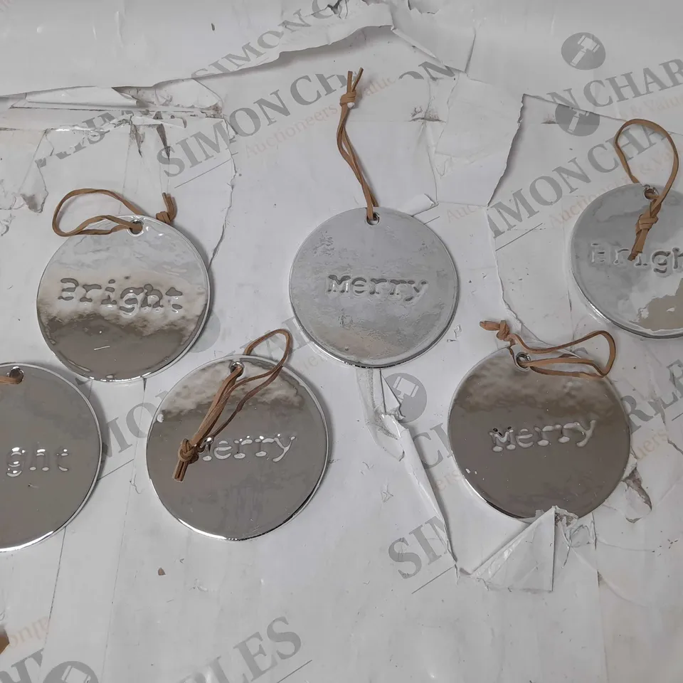 SET OF 6 SILVER ROUND HANGING DECORATIONS