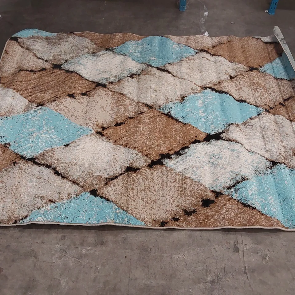 BRAND NEW PACO HOME METRO RUG - 220 x 160cm