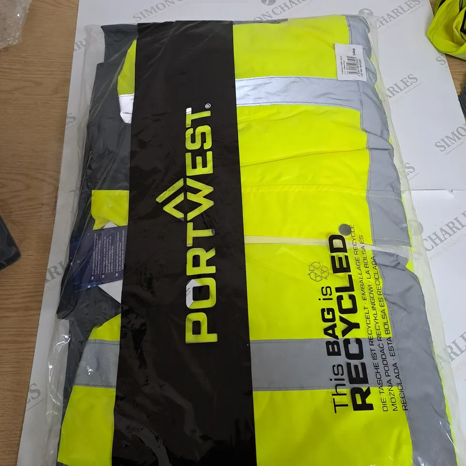 BAGGED PORTWEST HI-VIS JACKET SIZE XXL