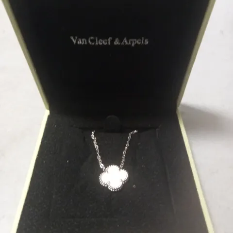 VAN CLEEF & ARPELS CLOVER THEMED NECKLACE