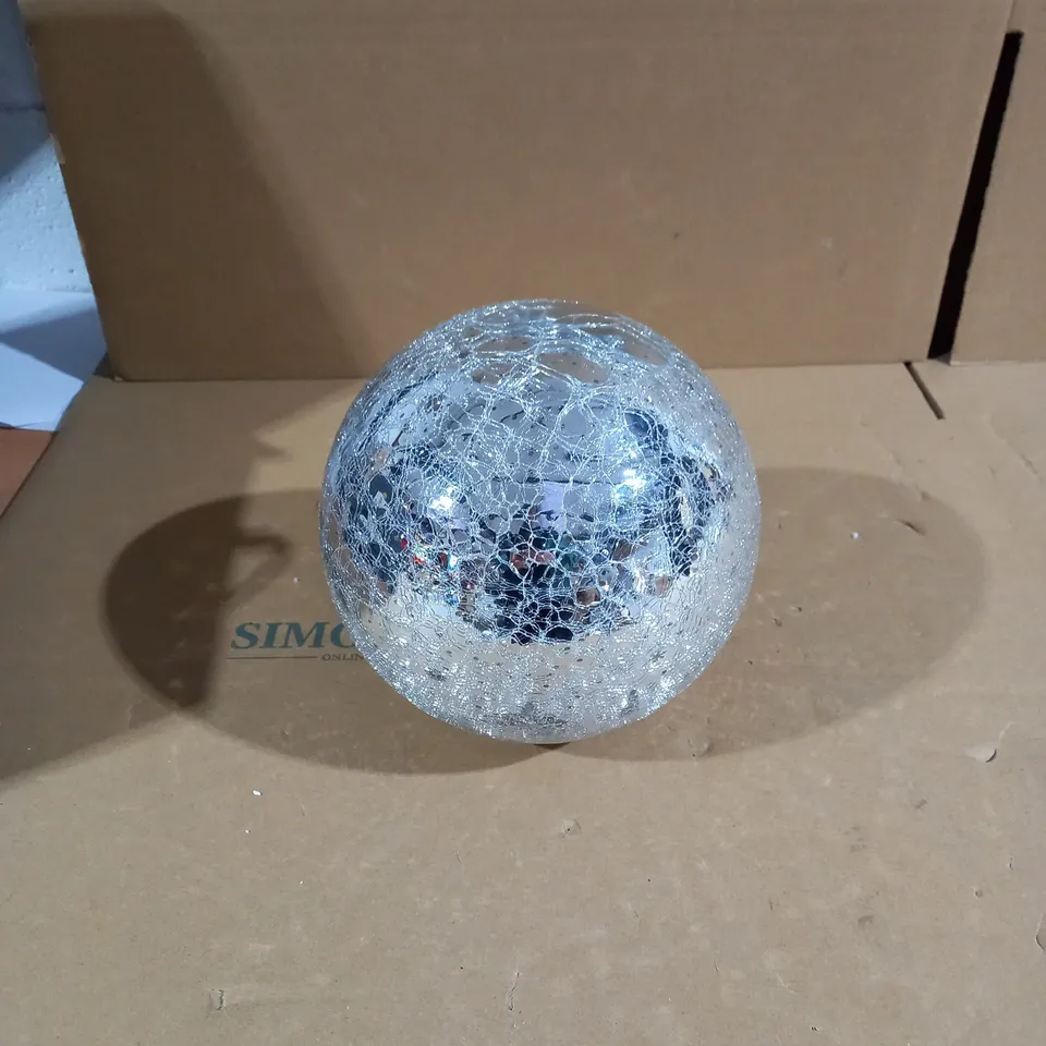 20CM BATTERY OPERATED LIT CRACKLE EFFECT BALL  RRP £21.99