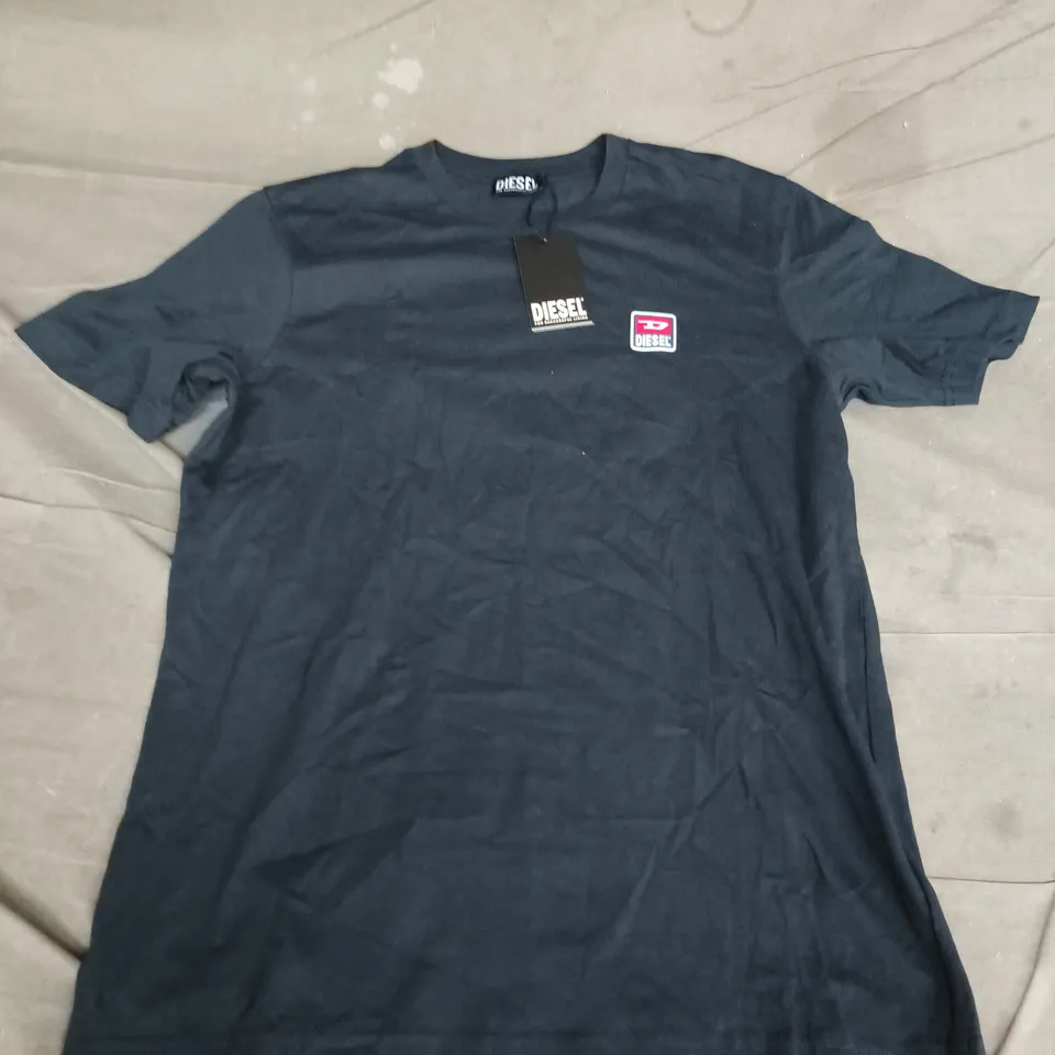 DIESEL T-JUST 16 T-SHIRT IN NAVY - MEDIUM