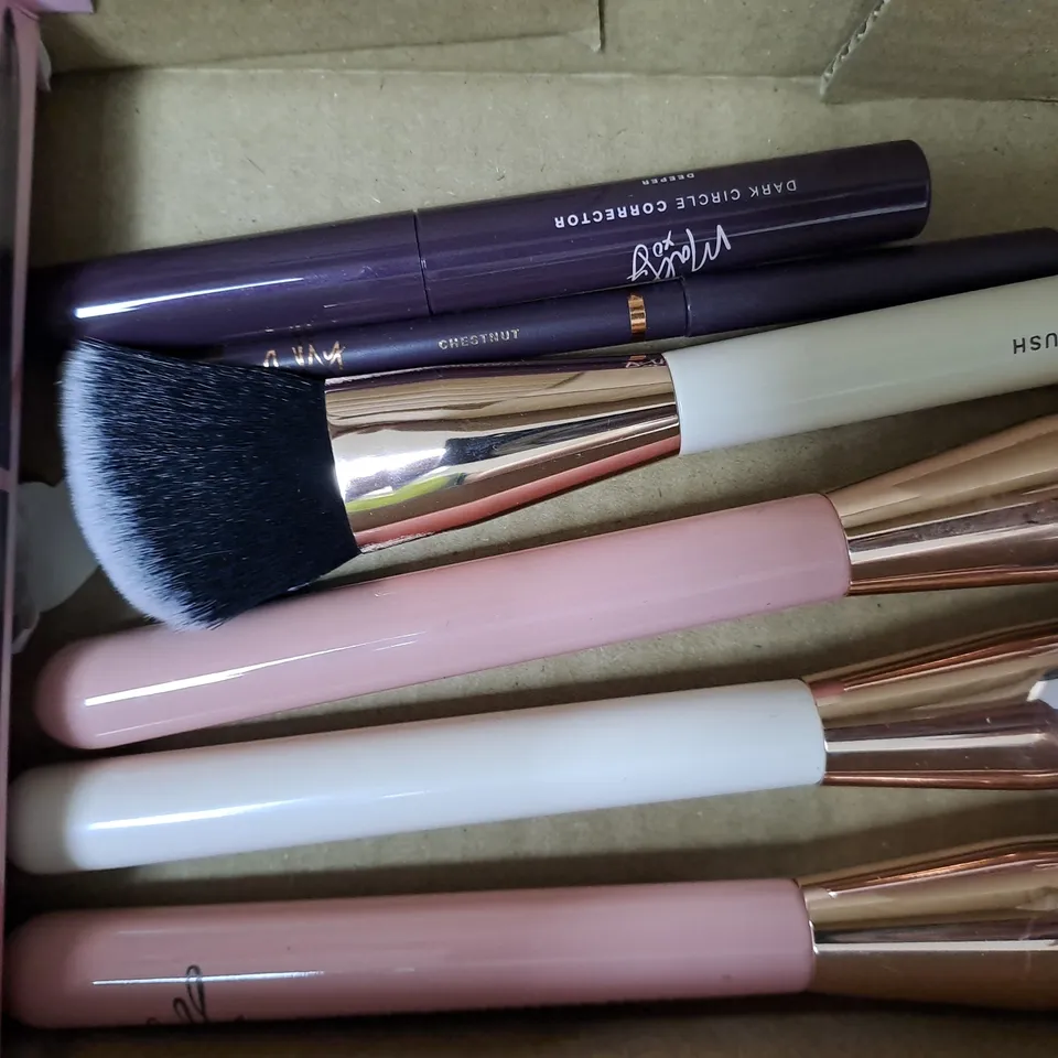 MALLY MAKE-UP SET