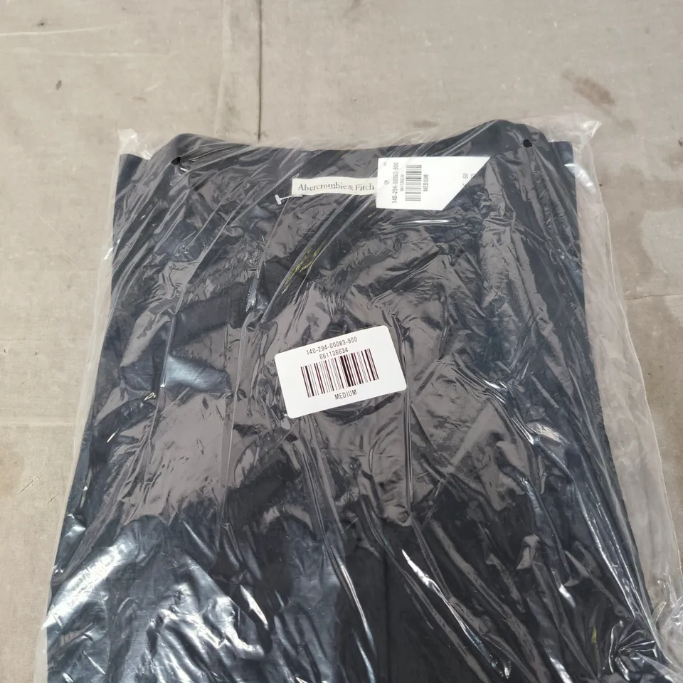 BAGGED ABERCROMBIE AND FITCH BLACK DRESS - SIZE M