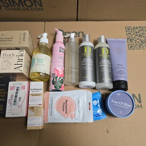 LOT OF APPROXIMATELY 25 ASSORTED HEALTH AND BEAUTY ITEMS TO INCLUDE AHRIA BODY SCRUB, HAIR GROWTH SERUM AND YEPODA SERUM
