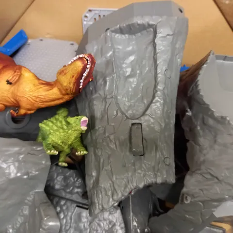 SCHLEICH DINOSAUR PLAY SET