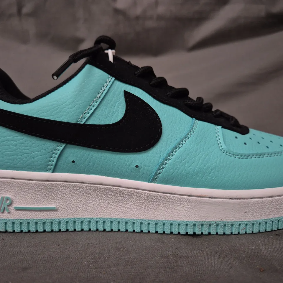 BOXED PAIR OF NIKE WOMEN'S AIR TIFFANY SHOES IN CYAN/BLACK SIZE UNSPECIFIED