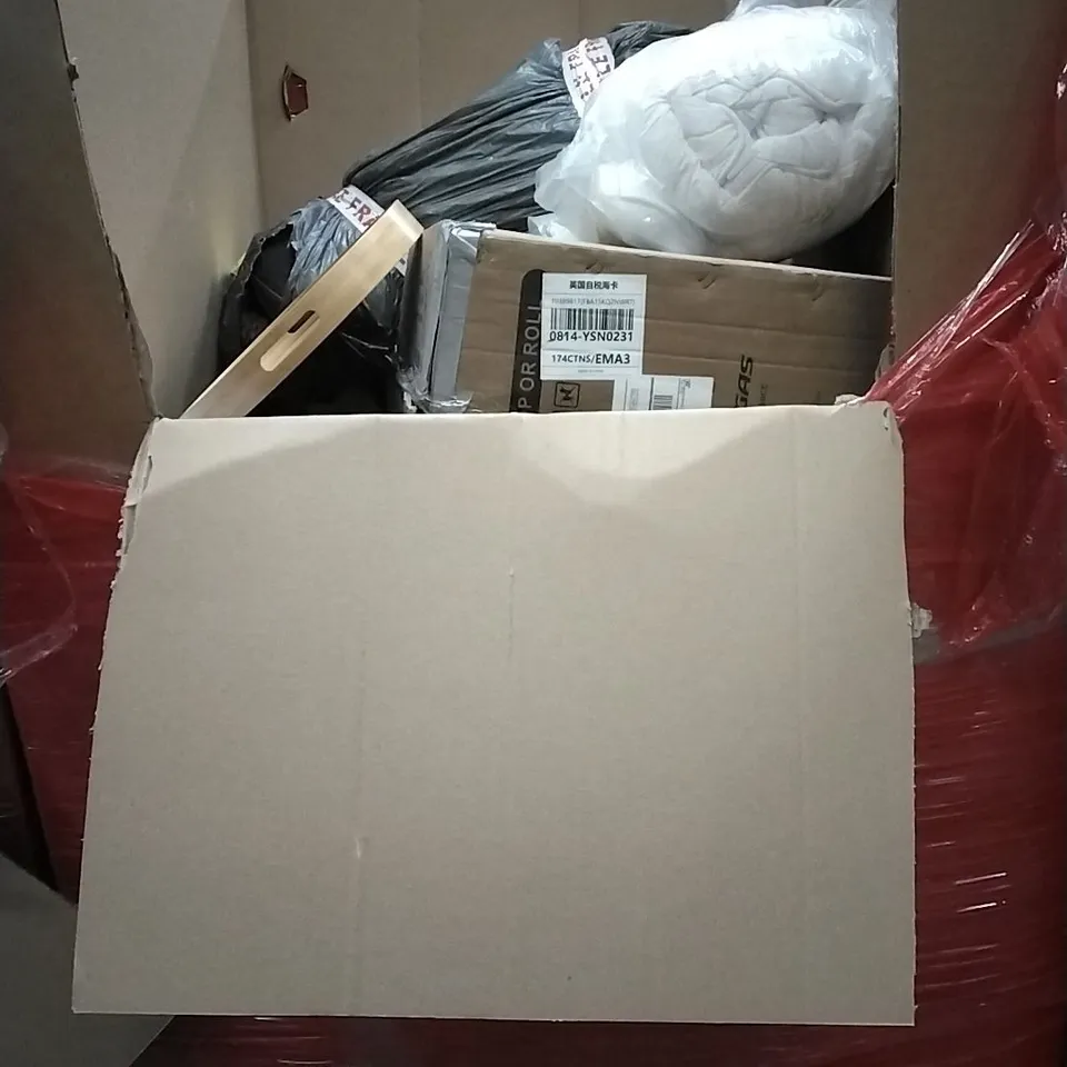PALLET OF HOUSEHOLD ITEMS TO INCLUDE COOKER HOOD,STAGE PRO SOUNDBAR,DUVET,BAMBOO TRAY AND OTHER ASSORTED ITEMS...