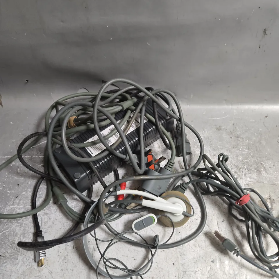 XBOX 360 GAMES CONSOLE 
