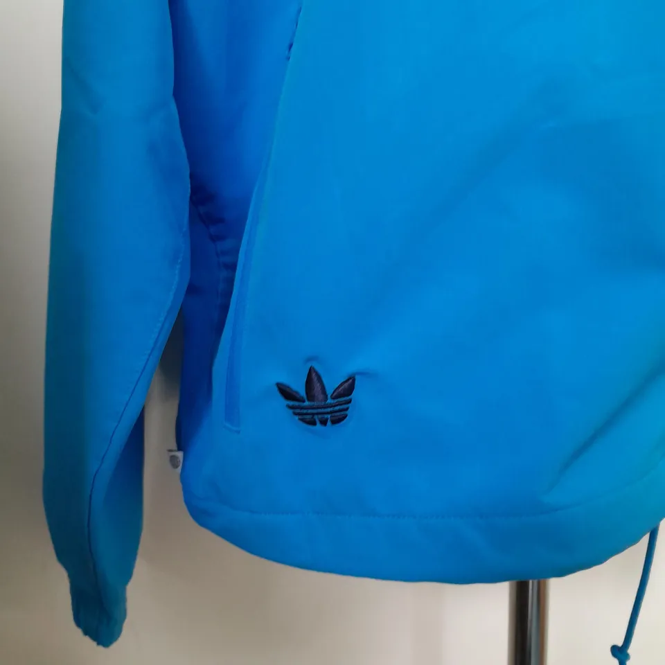 ADIDAS ORIGINAL ZIPPED JACKET SIZE M